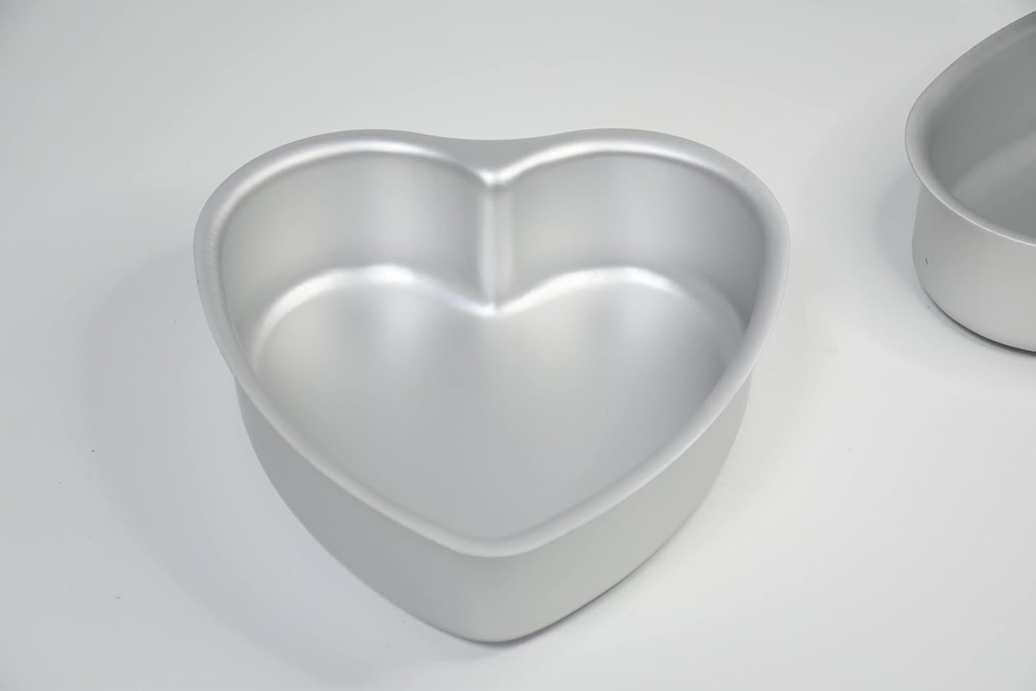 Heart-shaped cake pan, heart-shaped cake tin, birthday cake pans ,aluminum, 6-inch heart-shaped, 8-inch heart-shaped, for weddings, parties, family and other occasions cake (8 x 3 Inch)
