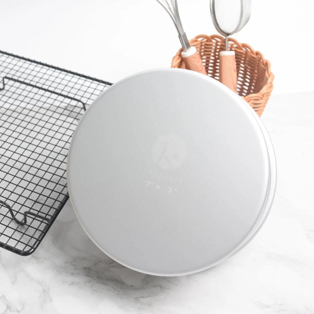 Kefyixc 7 inch round cake pans,birthday cake pans,cheesecake, cakes more - durable aluminum molds for circle cake pan (7×3 round Cake Pan)